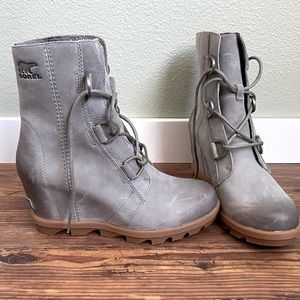 NWOT Sorel wedge boots